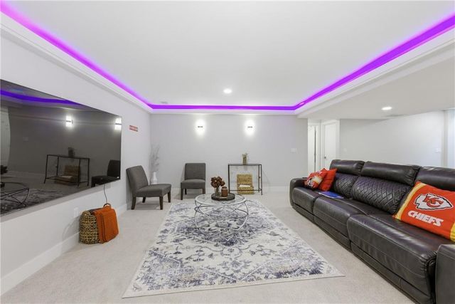 312 Prairie Rose Circle, Smithville, MO 64089