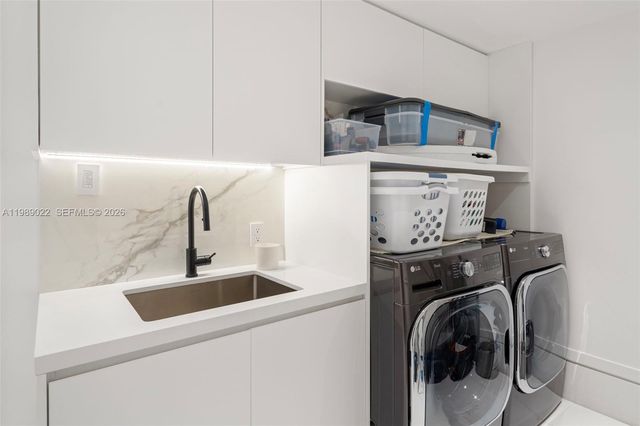 9999 Collins Ave 11J, Bal Harbour, FL 33154