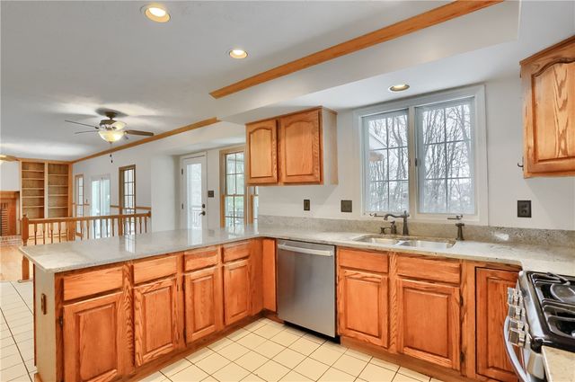 704 Helen Court, Cranberry Twp, PA 16066