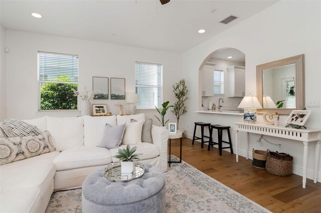 3157 TOSCANA CIRCLE, Tampa, FL 33611