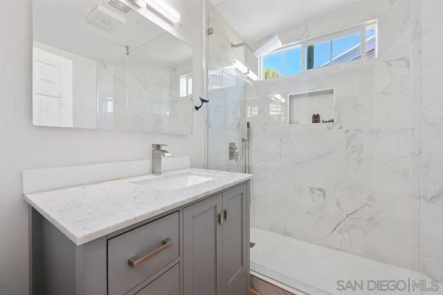 8585 Via Mallorca 238, La Jolla, CA 92037