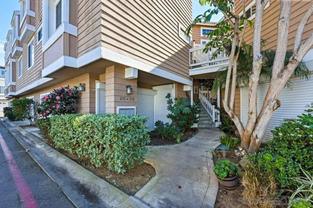 8585 Via Mallorca 238, La Jolla, CA 92037