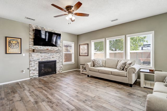 3728 Clear Creek Road NE, Rio Rancho, NM 87144
