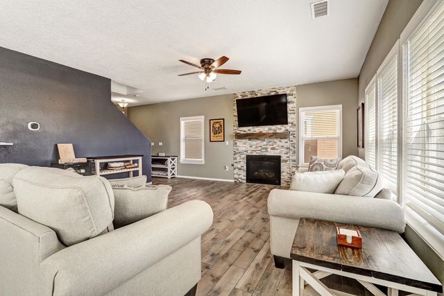3728 Clear Creek Road NE, Rio Rancho, NM 87144