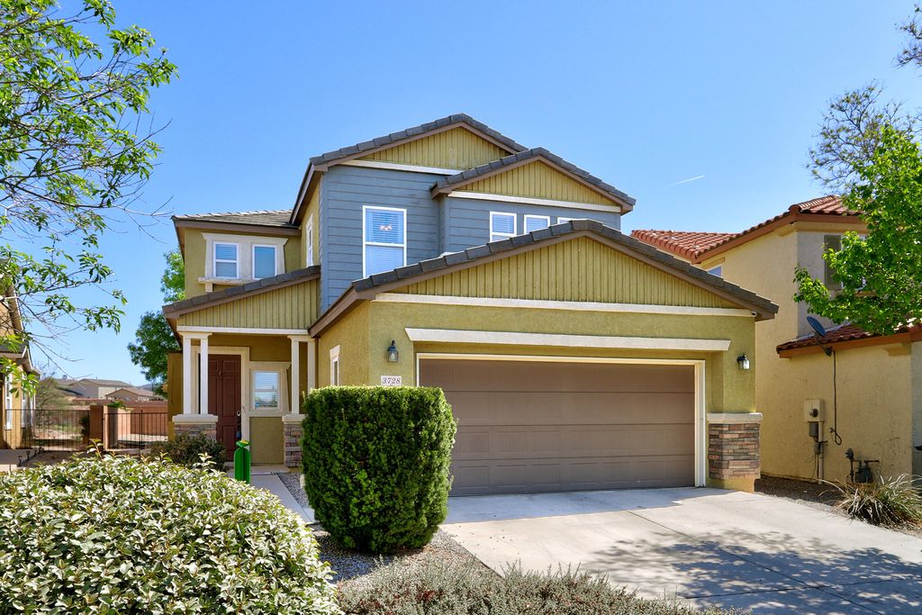 3728 Clear Creek Road NE, Rio Rancho, NM 87144