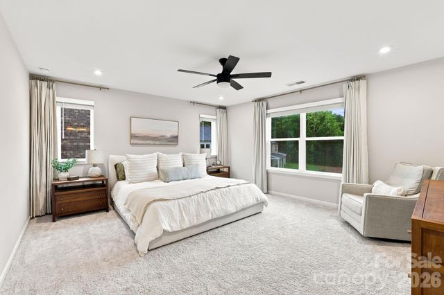 8226 Franklin Trail Street, Charlotte, NC 28227