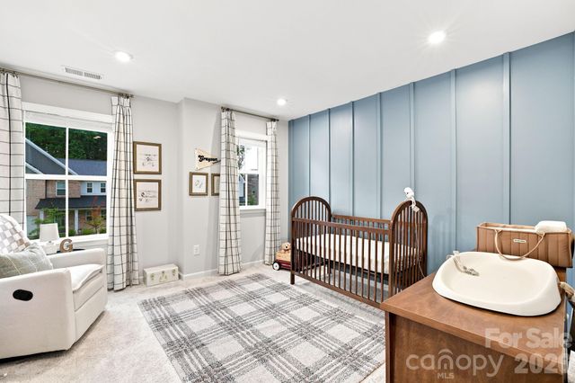 8226 Franklin Trail Street, Charlotte, NC 28227