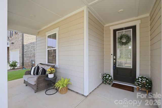 8226 Franklin Trail Street, Charlotte, NC 28227