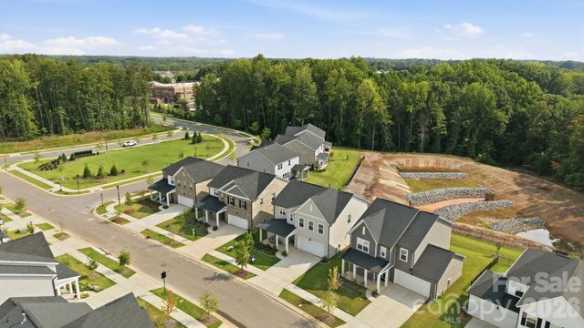8226 Franklin Trail Street, Charlotte, NC 28227
