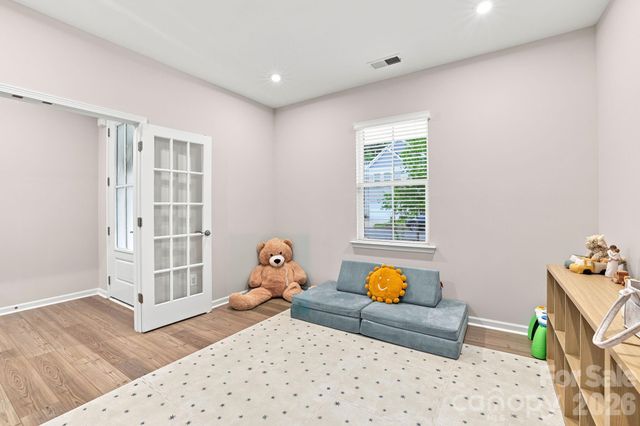 8226 Franklin Trail Street, Charlotte, NC 28227