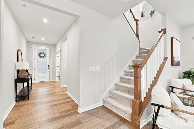 8226 Franklin Trail Street, Charlotte, NC 28227