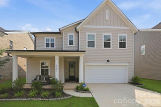 8226 Franklin Trail Street, Charlotte, NC 28227