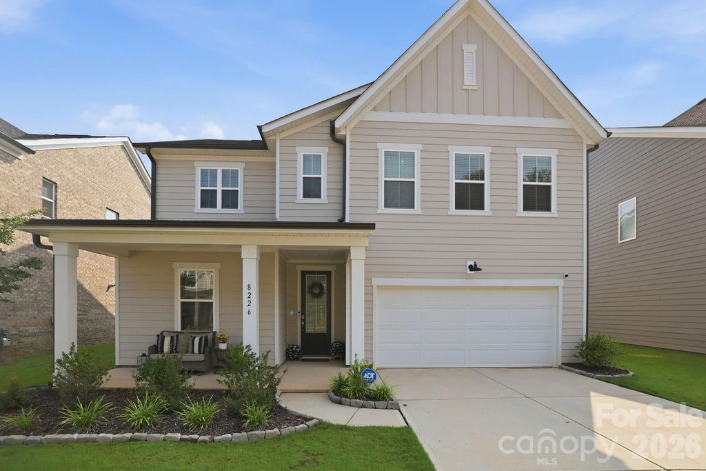 8226 Franklin Trail Street, Charlotte, NC 28227