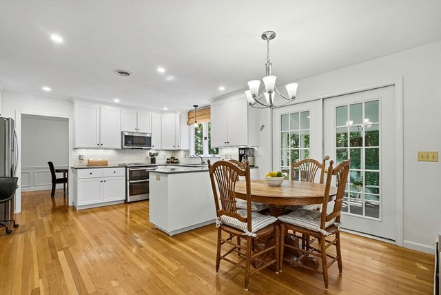 5 Longwood Drive, Hopkinton, MA 01748