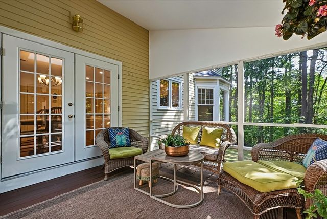 5 Longwood Drive, Hopkinton, MA 01748