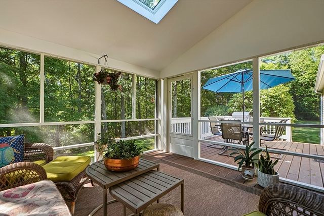5 Longwood Drive, Hopkinton, MA 01748