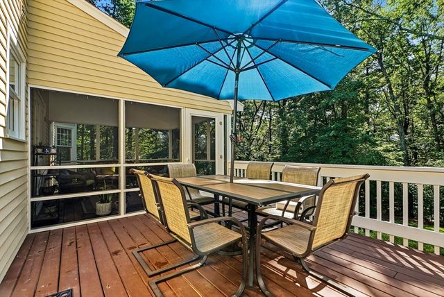 5 Longwood Drive, Hopkinton, MA 01748