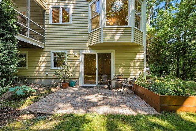 5 Longwood Drive, Hopkinton, MA 01748