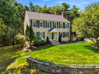 5 Longwood Drive, Hopkinton, MA 01748