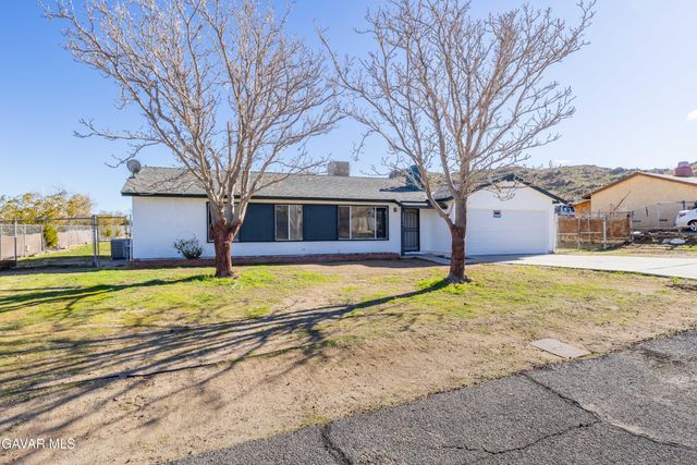 40054 Ridgemist Street, Palmdale, CA 93591