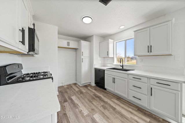 40054 Ridgemist Street, Palmdale, CA 93591