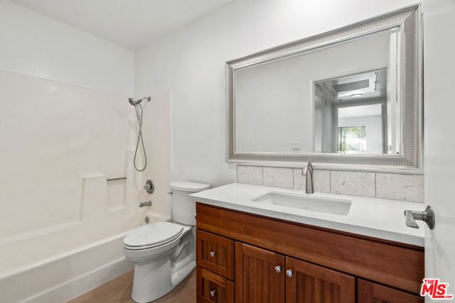 501 Palisades Drive 205, Pacific Palisades, CA 90272