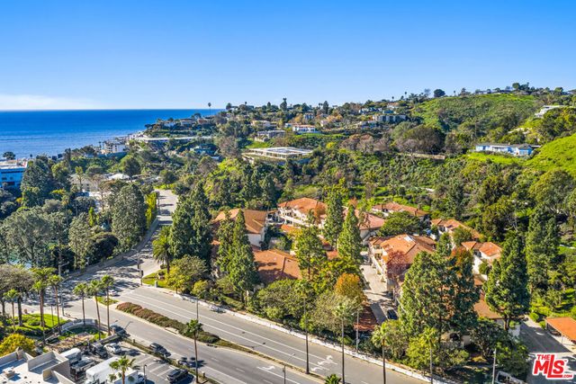 501 Palisades Drive 205, Pacific Palisades, CA 90272