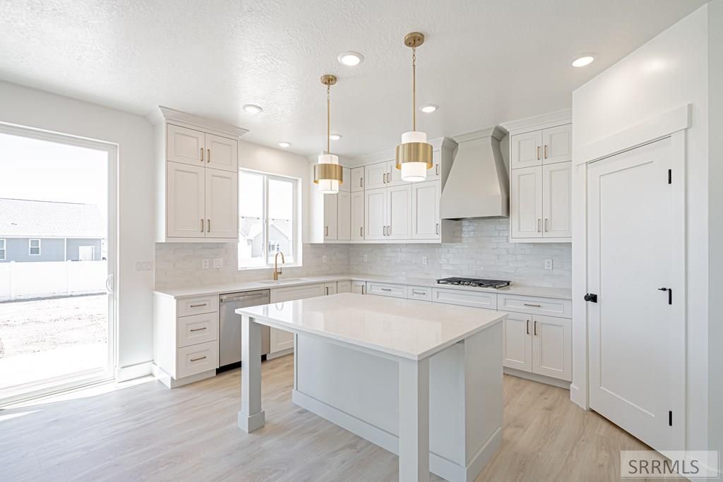 Image 13 of property listing at 414 Sage Lakes Blvd, Idaho Falls, ID 83401