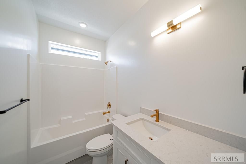 Image 33 of property listing at 414 Sage Lakes Blvd, Idaho Falls, ID 83401