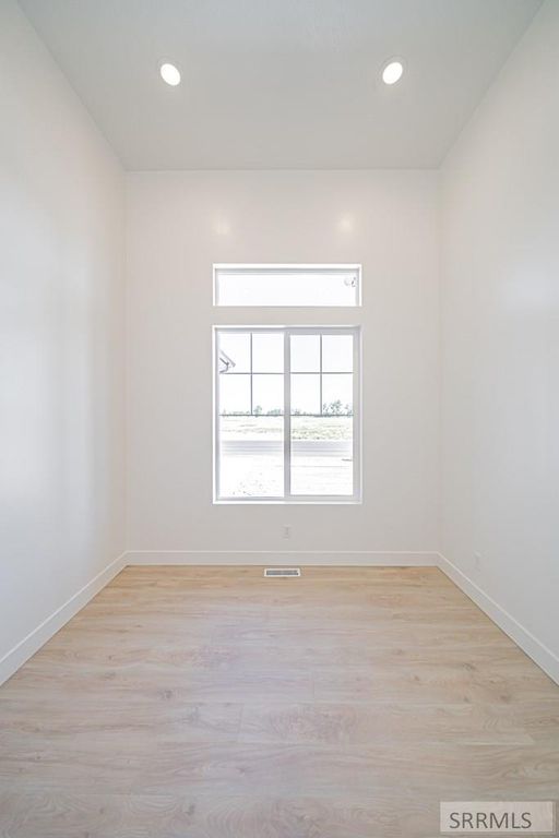 Image 5 of property listing at 414 Sage Lakes Blvd, Idaho Falls, ID 83401