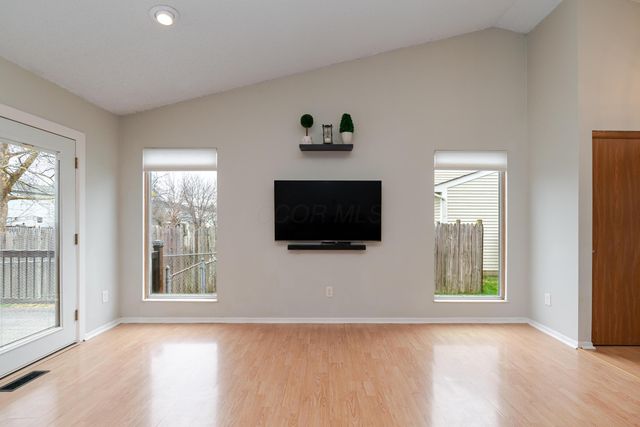 4976 Silver Bow Drive, Hilliard, OH 43026