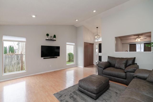 4976 Silver Bow Drive, Hilliard, OH 43026