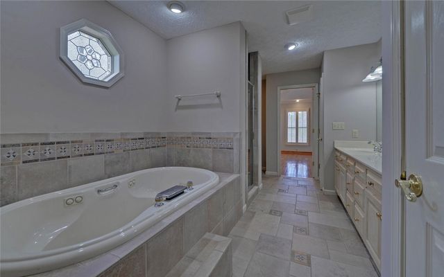 197 Woodland Way, Dewy Rose, GA 30634