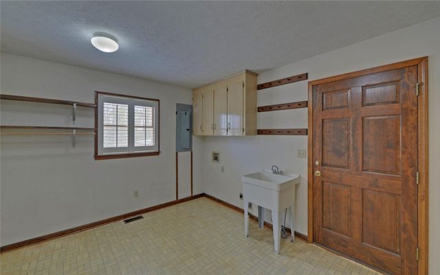 197 Woodland Way, Dewy Rose, GA 30634