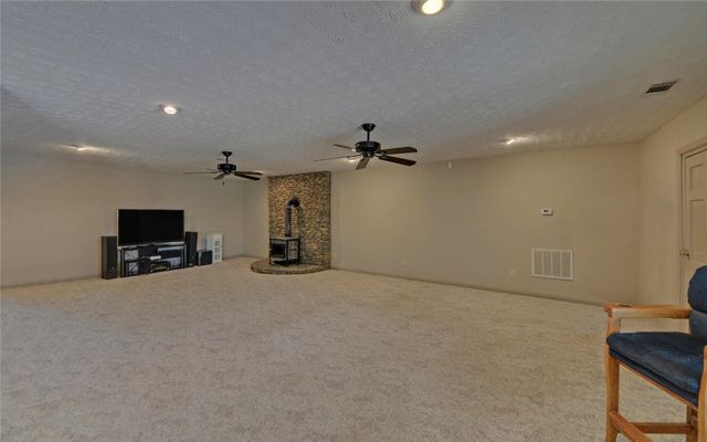 197 Woodland Way, Dewy Rose, GA 30634
