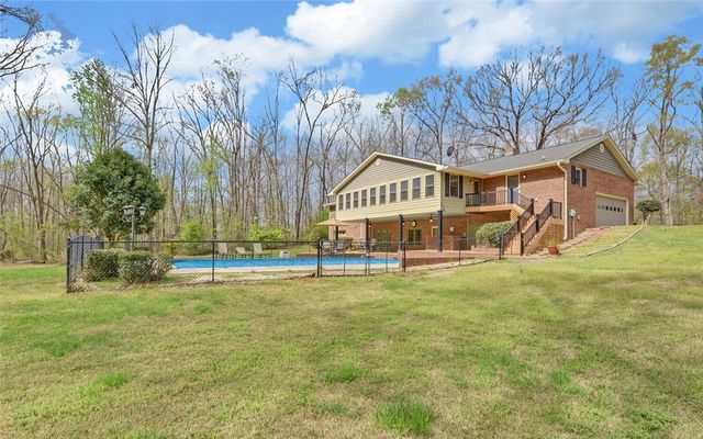197 Woodland Way, Dewy Rose, GA 30634
