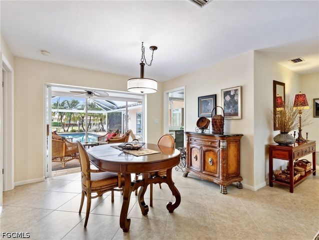 392 Snow DR, Fort Myers, FL 33919