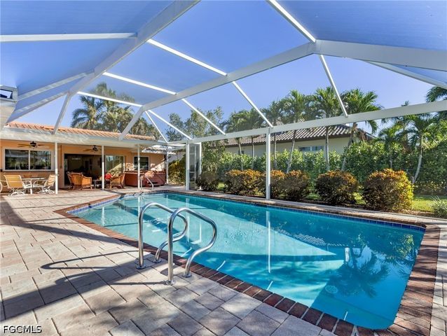 392 Snow DR, Fort Myers, FL 33919