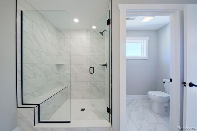 614 Round Rock Drive, Howell, MI 48843