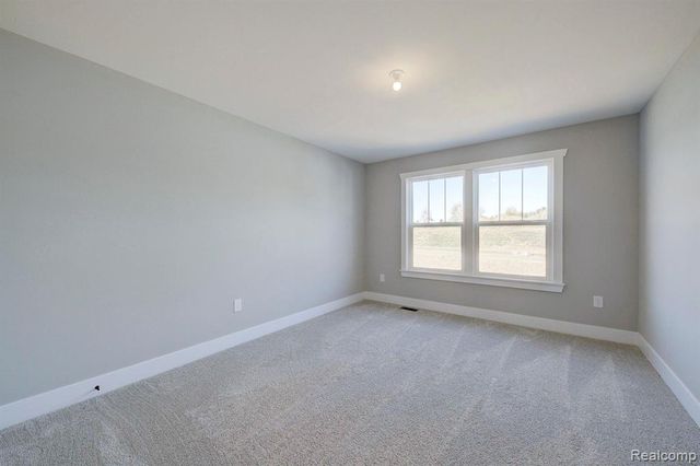 614 Round Rock Drive, Howell, MI 48843