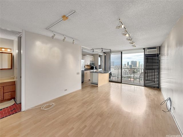 1630 Liholiho Street 1810, Honolulu, HI 96822