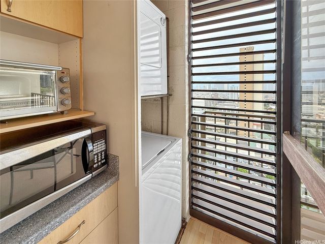 1630 Liholiho Street 1810, Honolulu, HI 96822