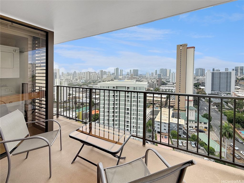 1630 Liholiho Street 1810, Honolulu, HI 96822