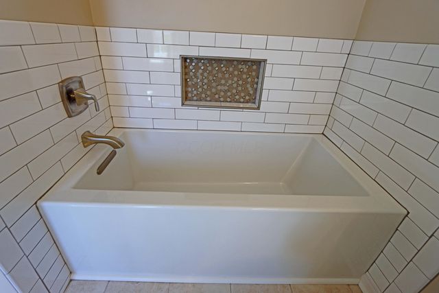 6017 Craughwell Lane, Dublin, OH 43017