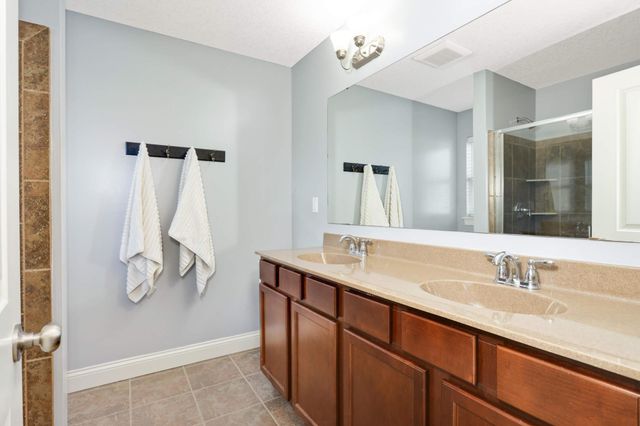 11779 Harvest Path, Woodbury, MN 55129