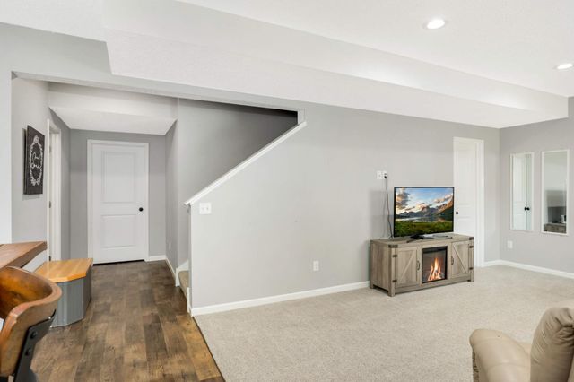11779 Harvest Path, Woodbury, MN 55129