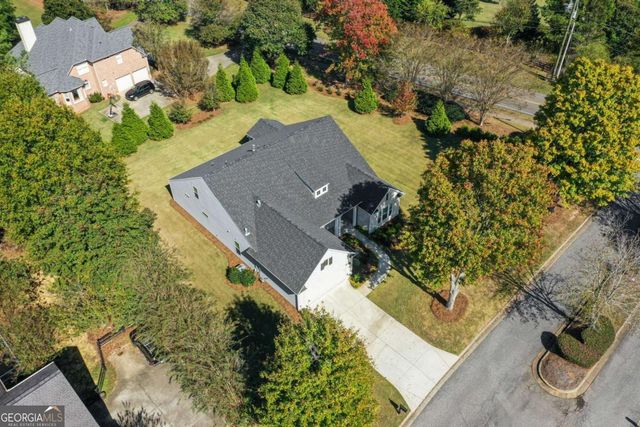 900 Ravenwood Way, Canton, GA 30115