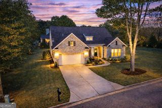 900 Ravenwood Way, Canton, GA 30115