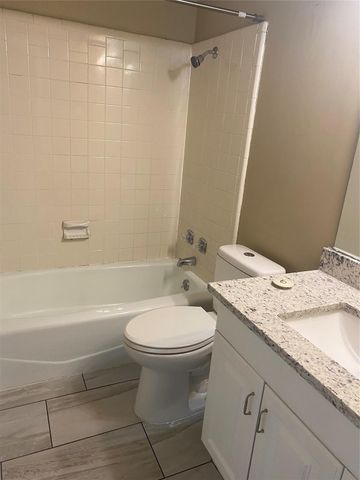 7464 Queensbury Circle, Fort Worth, TX 76133