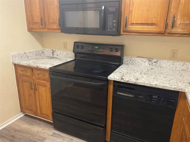 7464 Queensbury Circle, Fort Worth, TX 76133